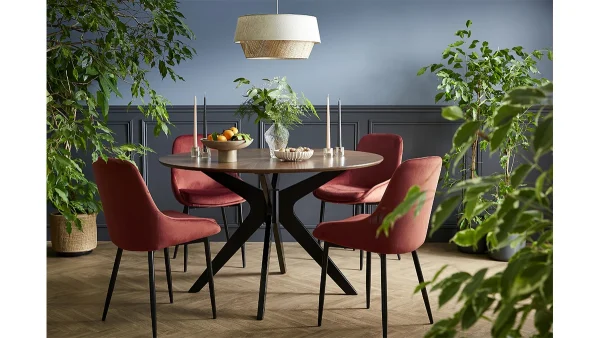 aux meilleurs prix Chaises En Tissu Velours Rouge Tomette Et Métal Noir (lot De 2) HOLO 9
